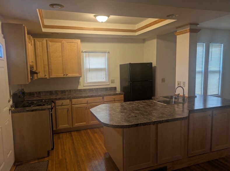 Building Photo - 1307 39th St