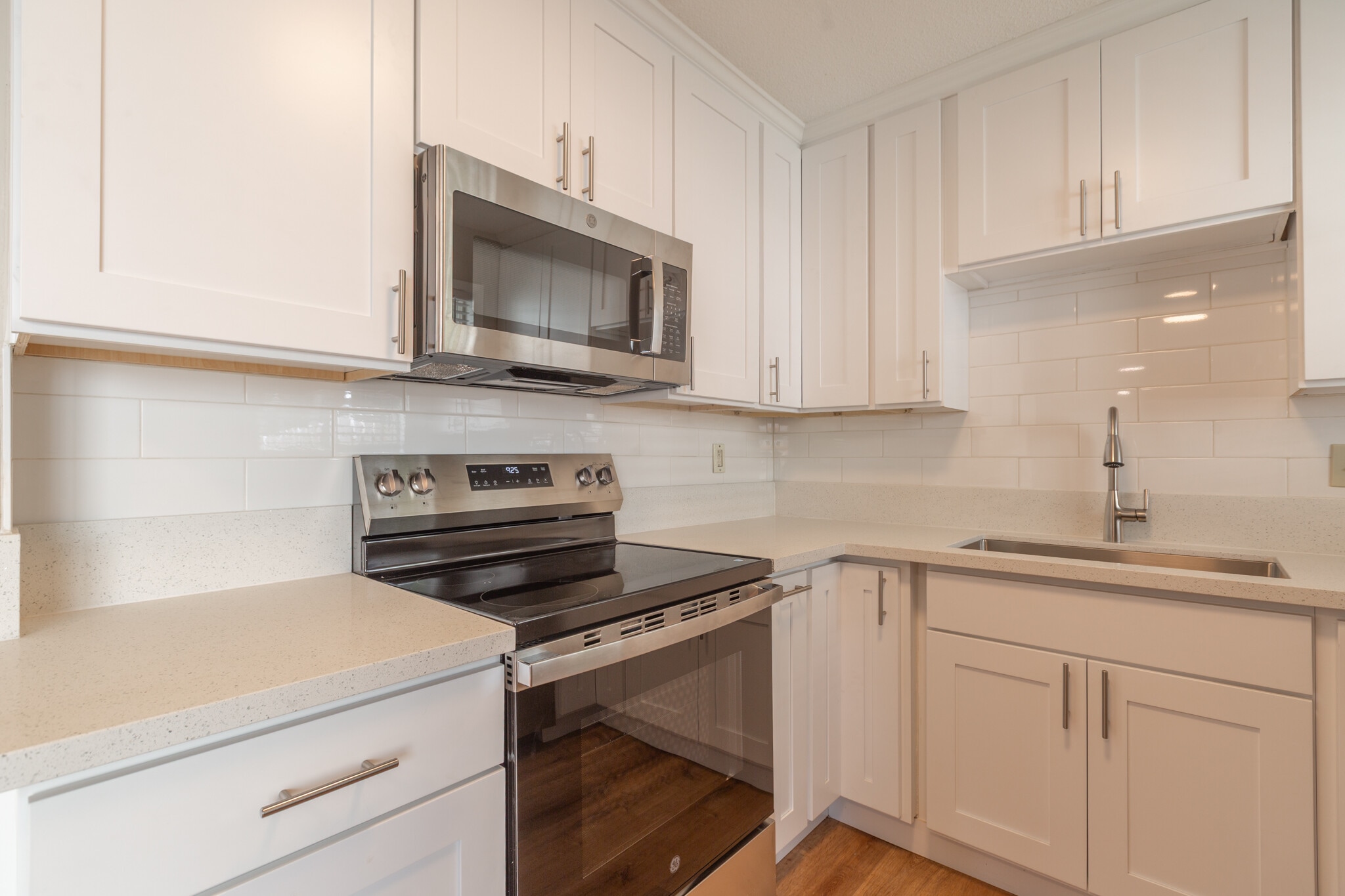 Building Photo - 2531 SE 27th Ave