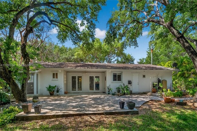 Building Photo - 6767 SW 154th St