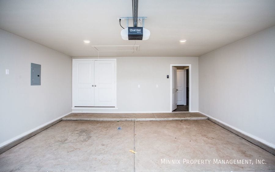 Building Photo - 2105 Kirksey Ave