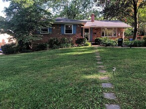 Building Photo - Regency Estates 5 BR 3 BA