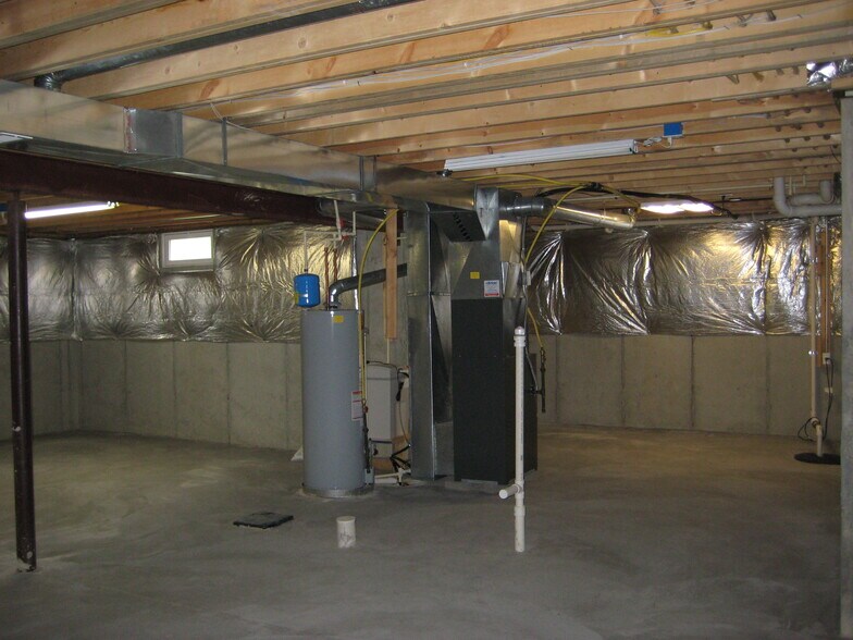 Building Photo - 3829 Taft Ave