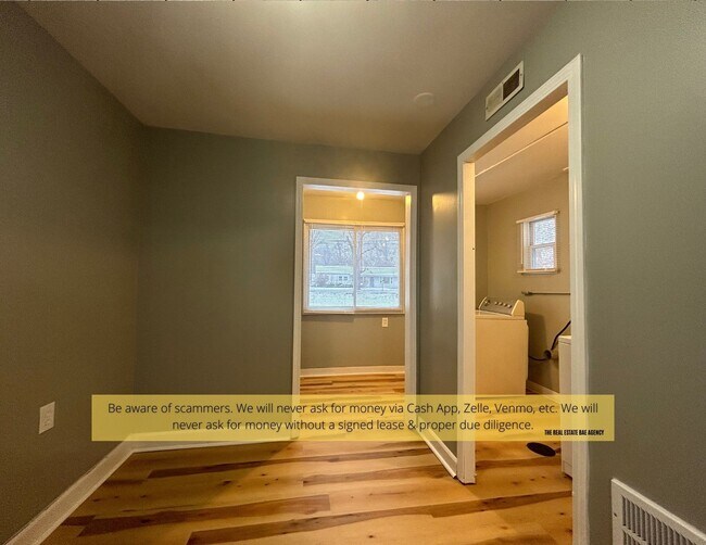 Building Photo - 1502 Trampe Ave