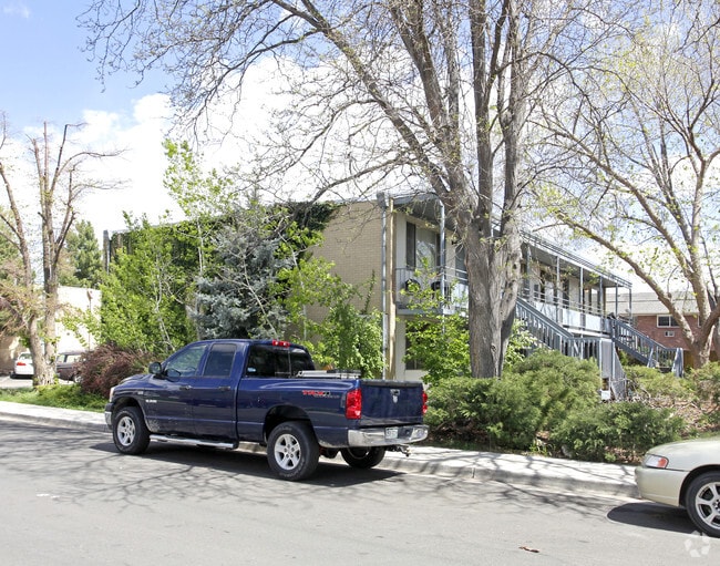 Primary Photo - 5380 S Elati St