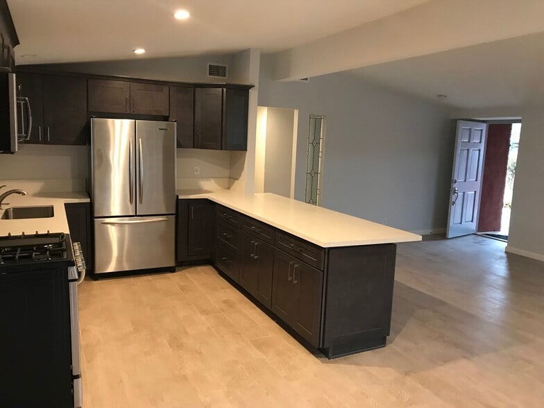 Building Photo - 2021 Arnold Ave