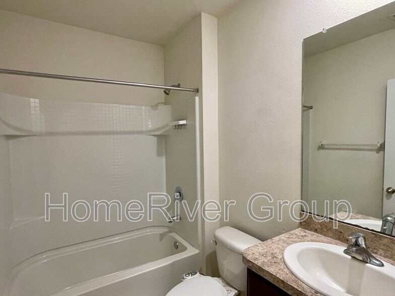 Building Photo - 9232 Watolla Dr