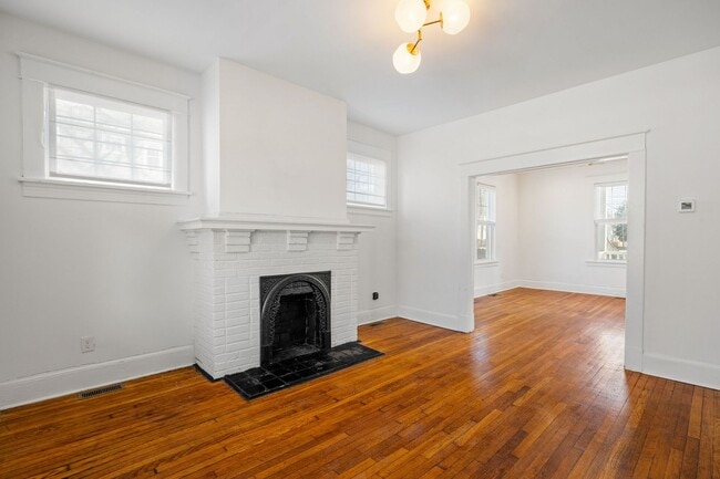 Building Photo - Spacious Corner-Lot Home on Carolina Ave