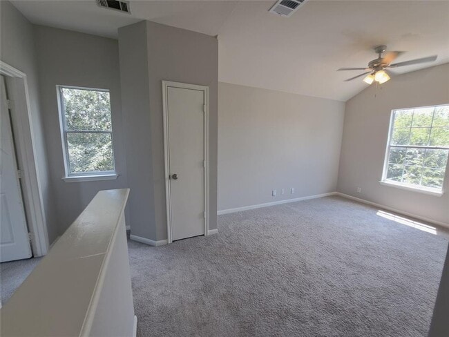 Building Photo - 105 Twilight Way
