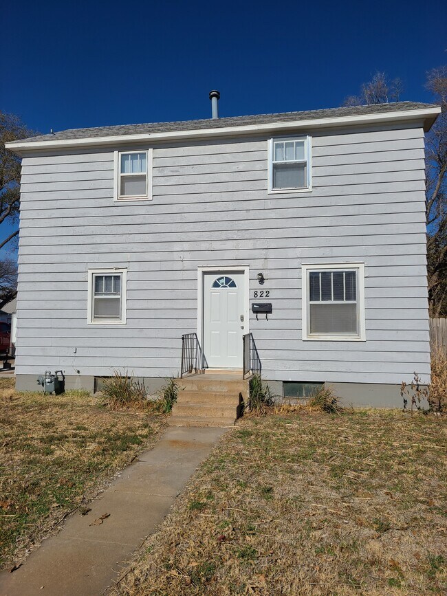 Building Photo - 822 W Crawford St