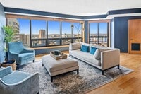 Building Photo - 168 6th St E