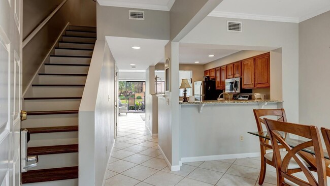 Building Photo - 5101 Beachwalk Pl