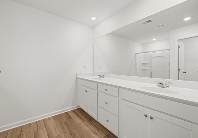 Building Photo - 102 Smithwood Dr