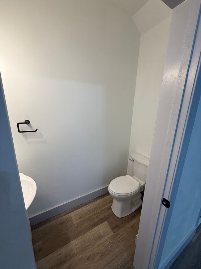 Building Photo - Newly Built 2 Bedroom 2.5 Bath