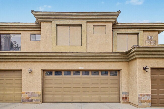 Building Photo - 705 W Queen Creek Rd