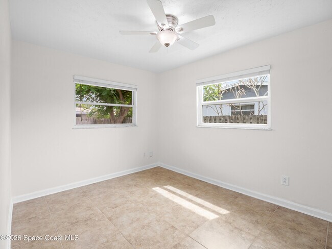 Building Photo - 250 Carib Dr