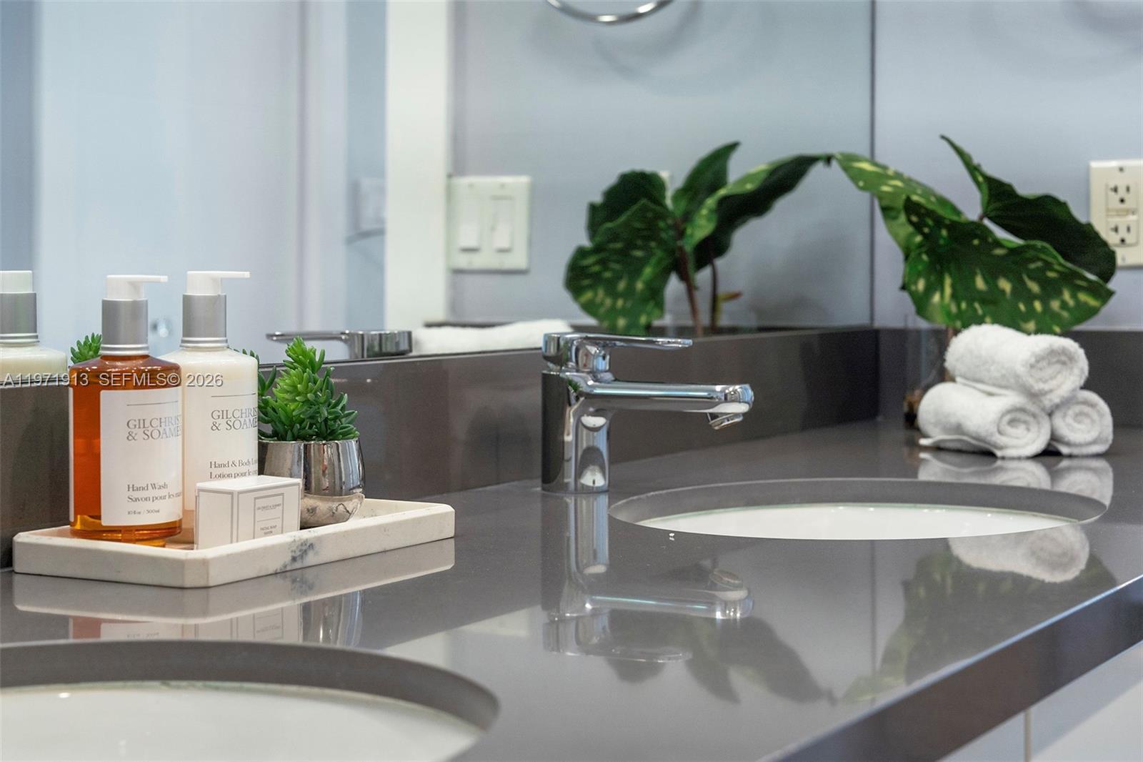 Building Photo - 226 Ocean Dr