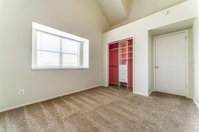 Building Photo - 6717 Driffield Cir W