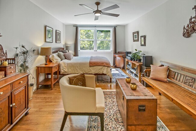 Building Photo - 6902 Tilden Ln