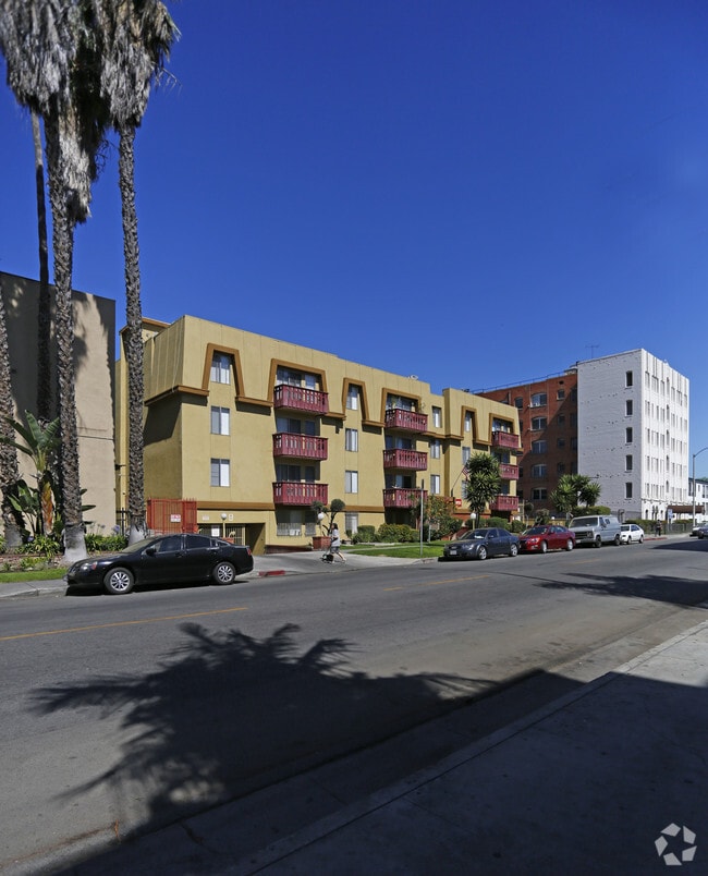 Building Photo - Oxford West Apartments