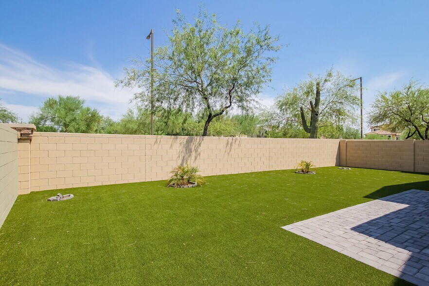 Building Photo - 34929 N 30th Dr