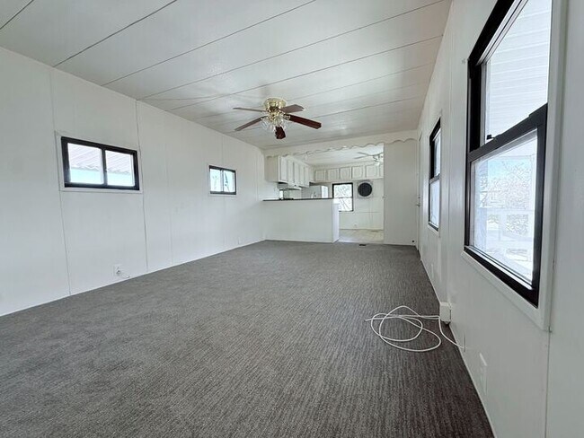 Building Photo - 3601 E Wyoming Ave