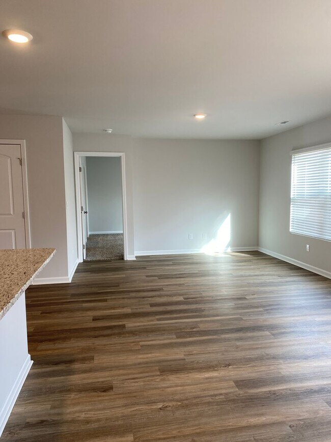 Building Photo - 205 Chubbs Ln