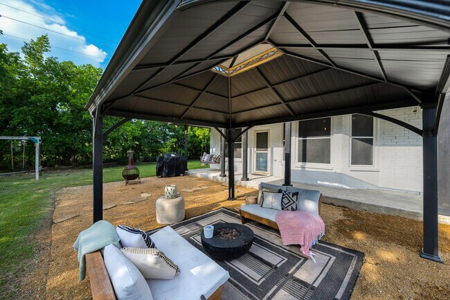 Building Photo - 15936 Co Rd 566