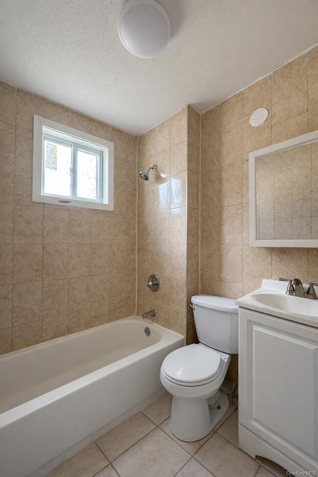 Building Photo - 440 N Main St