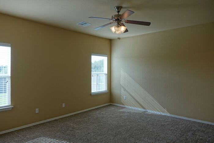 Building Photo - 7305 Prairie Twyne Dr