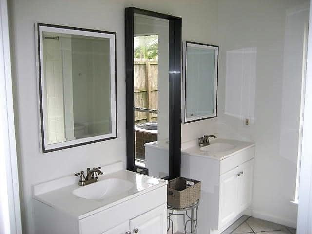 Building Photo - 16747 Starboard View Dr