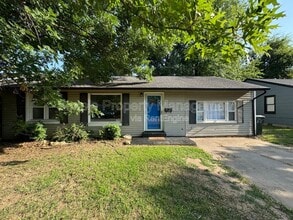 Building Photo - 1108 W Apache St