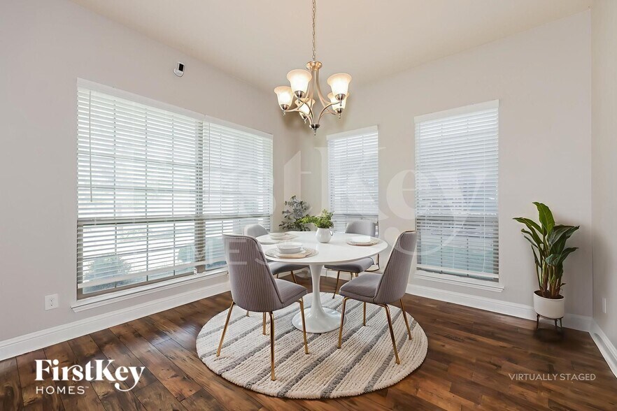 Building Photo - 614 Canvas Ct