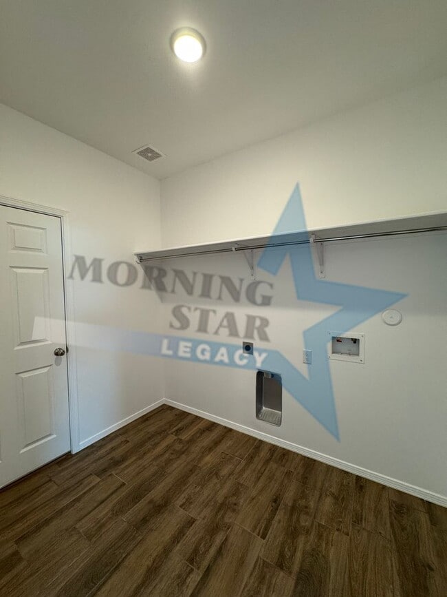 Building Photo - 3 New Construction - Move in Ready!