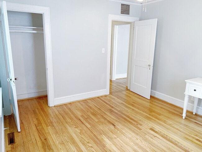 Building Photo - 301 S Meade St