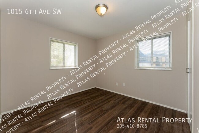 Building Photo - 1015 6th Ave SW