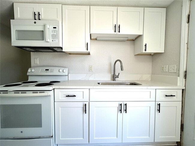 Building Photo - 8216 Krag Dr
