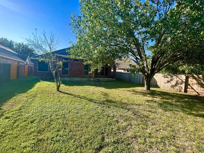 Building Photo - 11108 Visa Rose Dr