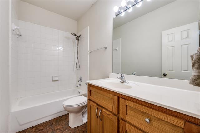 Building Photo - 1345 Portsmouth Dr