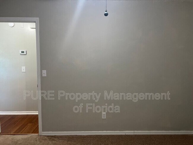 Building Photo - 70 Almond Rd