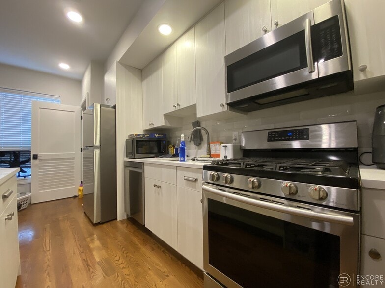 Building Photo - 1 Everett St