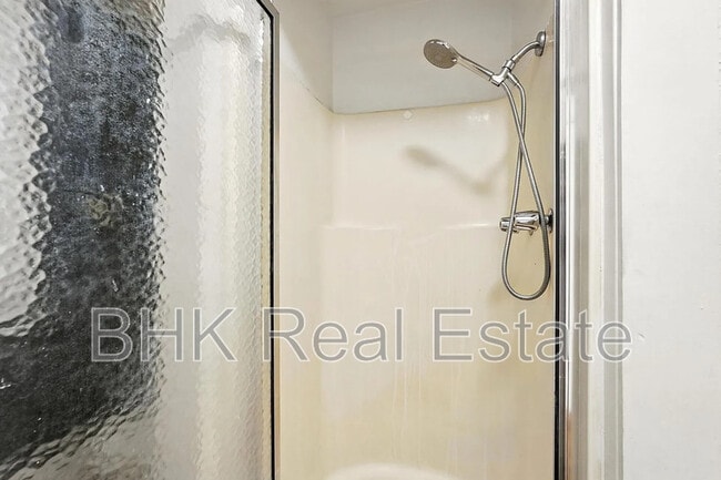 Building Photo - 4920 Victor St