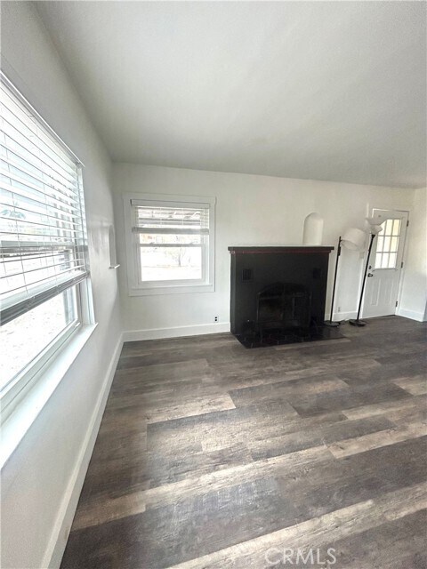 Building Photo - 6623 La Luna Ave