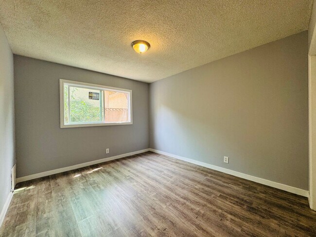 Building Photo - 1230 W 144th St