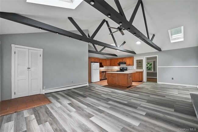 Building Photo - 35 Peddler Hill Rd