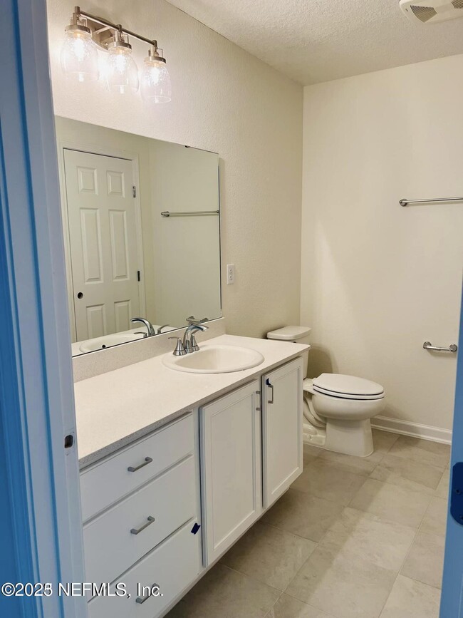 Building Photo - 10961 Stapleton Dr