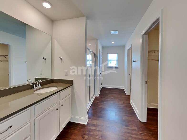 Building Photo - 769 Carnaby Ln