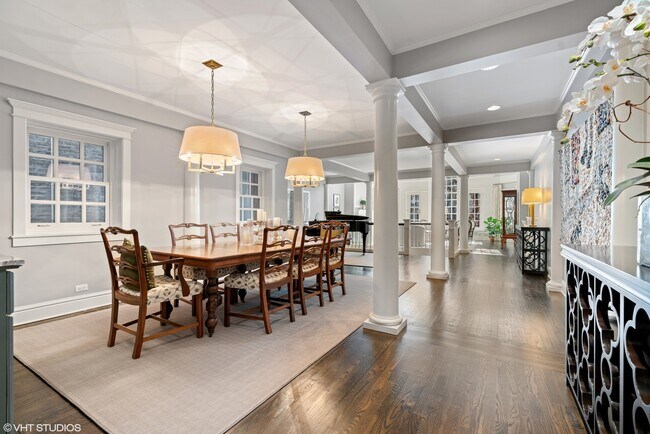 Building Photo - 38 E Elm St