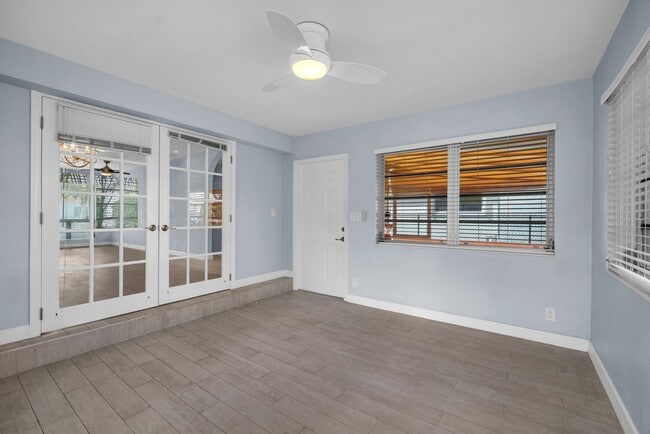 Building Photo - Beautiful home in quiet neighborhood