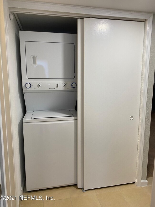 Building Photo - 791 Assisi Ln