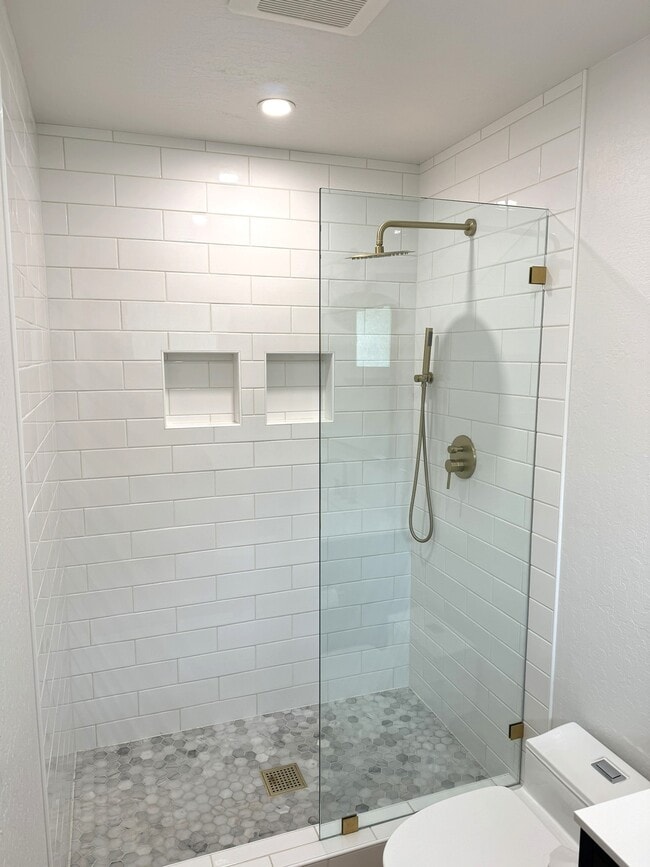 Building Photo - 218 Steven Cir